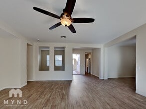 6524 Greenlet Ave in North Las Vegas, NV - Foto de edificio - Building Photo