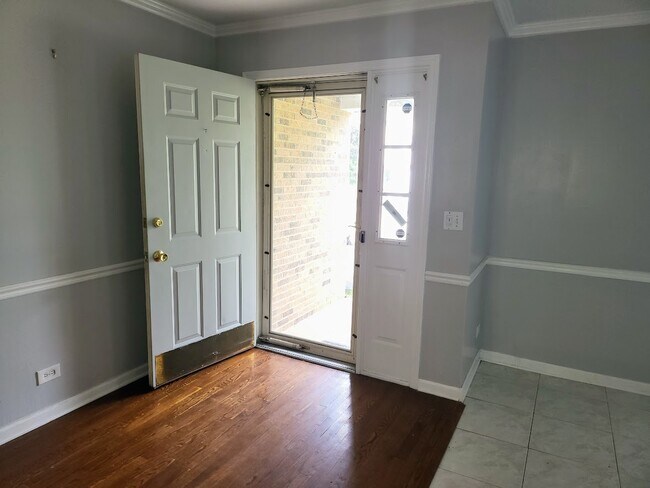 719 Radnor Dr in Roselle, IL - Building Photo - Building Photo