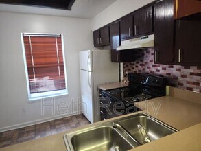 4647 Barnes Rd S in Jacksonville, FL - Foto de edificio - Building Photo