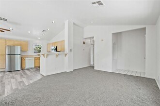 8473 Birthstone Ave in Las Vegas, NV - Building Photo - Building Photo