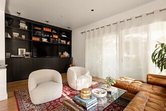 1200 N Sweetzer Ave in West Hollywood, CA - Building Photo - Building Photo