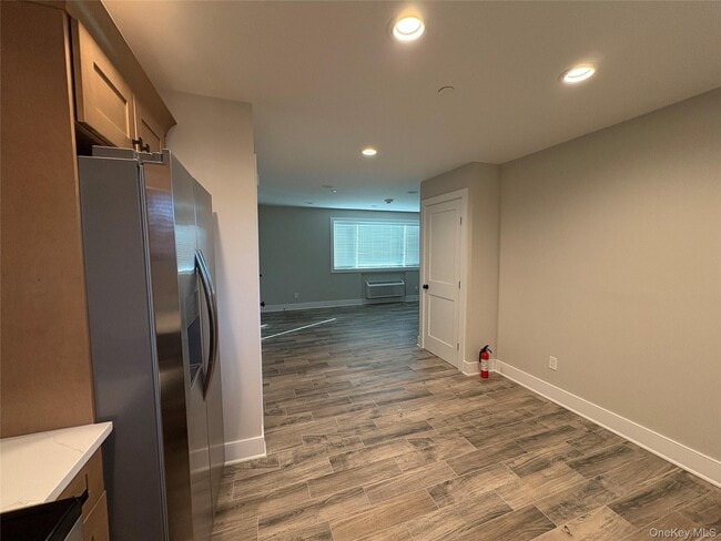 455 Sunrise Hwy in West Babylon, NY - Foto de edificio - Building Photo