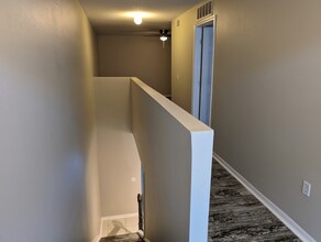 4630 Ashburn Square Dr in Tampa, FL - Building Photo - Building Photo