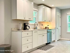 208 Johnston Ave in Jacksonville, FL - Building Photo - Building Photo