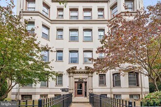 1421 Columbia Rd NW in Washington, DC - Building Photo - Building Photo