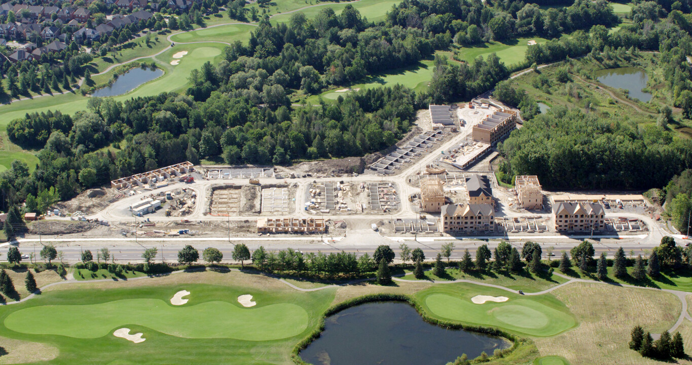 Angus Glen South Village in Markham, ON - Building Photo