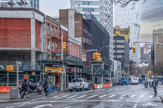 102 De Kalb Ave in New York, NY - Foto de edificio - Building Photo