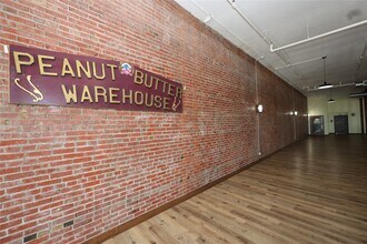 1927 Harborside Dr in Galveston, TX - Building Photo - Building Photo