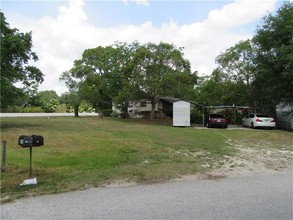 Duplex in Haines City, FL - Foto de edificio - Building Photo