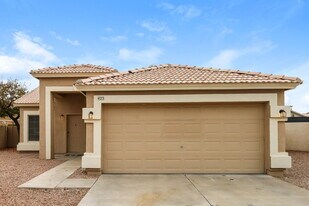 423 S Kingston Ct in Chandler, AZ - Building Photo