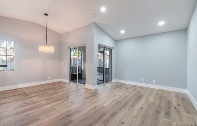 1579 Springside Dr in Weston, FL - Building Photo - Building Photo