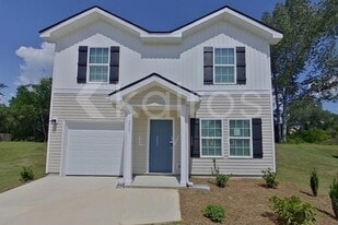 233 Topaz Ln in Macon, GA - Building Photo
