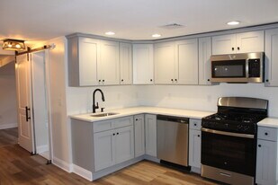 43 1st Ave, Unit 4 in Raritan, NJ - Building Photo