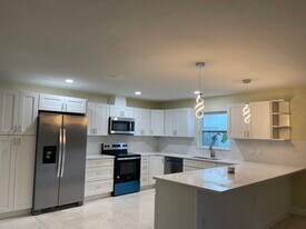 4637 35th Ave N in St. Petersburg, FL - Building Photo