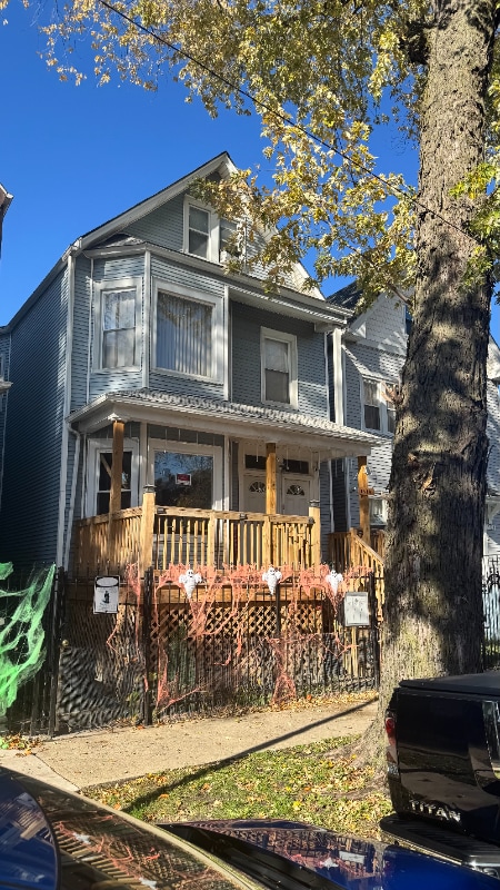 1818 N Kedvale Ave in Chicago, IL - Foto de edificio - Building Photo