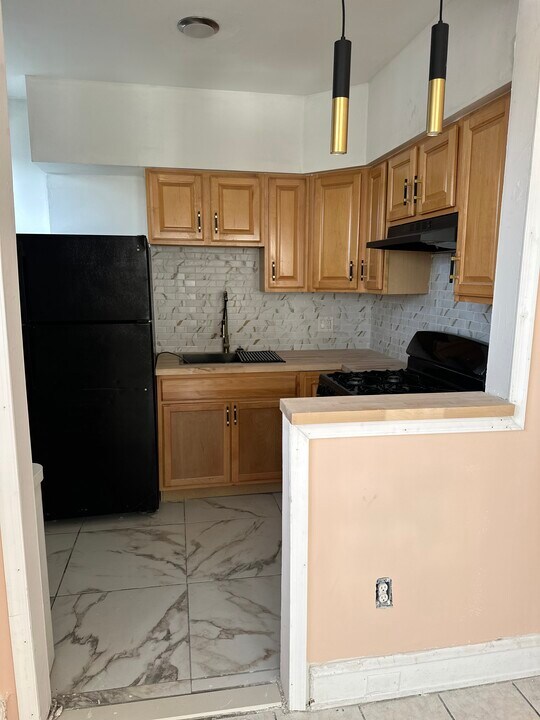 5669 W Berks St, Unit 3 in Philadelphia, PA - Building Photo