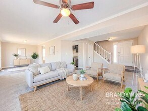 605 Woods Crossing Ln in Indianapolis, IN - Building Photo - Building Photo