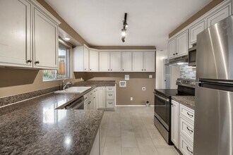 321 27th St NW in East Wenatchee, WA - Building Photo - Building Photo