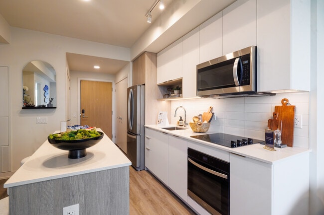 Dialogue in Mississauga, ON - Building Photo - Interior Photo