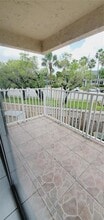 4570 NW 79th Ave, Unit 2A in Doral, FL - Foto de edificio - Building Photo
