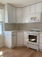 85 Lake St in Harrison, NY - Building Photo - Building Photo