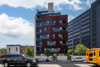 East of East in Long Island City, NY - Foto de edificio - Building Photo