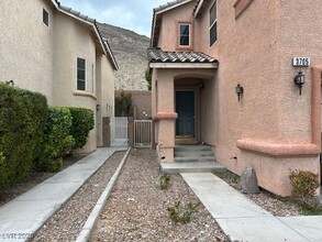 3705 Mornings Dawn St in Las Vegas, NV - Building Photo - Building Photo