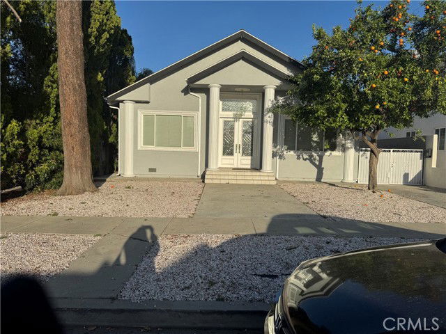property at 4912 Hesperia Ave