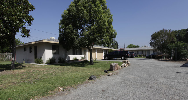 16354 Athol St in Fontana, CA - Building Photo - Building Photo