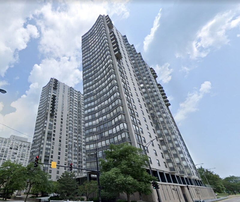 5701 N Sheridan Rd, Unit 19P in Chicago, IL - Foto de edificio