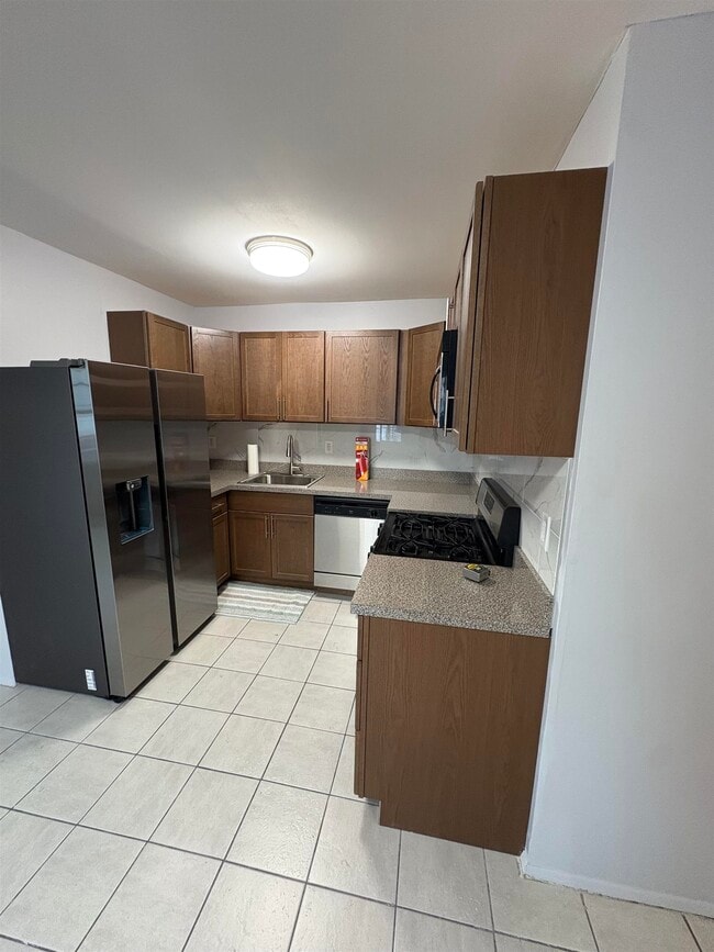 226 Duncan Ave in Jersey City, NJ - Building Photo - Building Photo