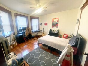 2 Hillside St, Unit 1 in Boston, MA - Building Photo - Building Photo