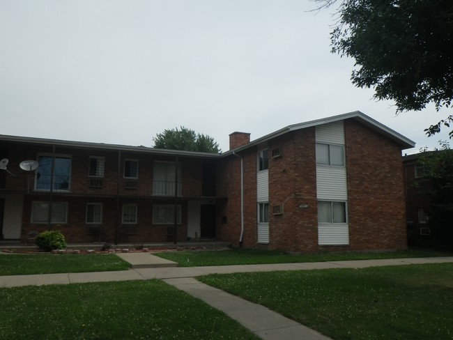 10420 Whittier St in Detroit, MI - Building Photo - Building Photo