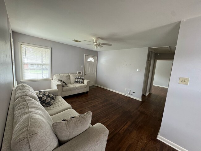 303 S Valentine St, Unit 303 in Little Rock, AR - Foto de edificio - Building Photo