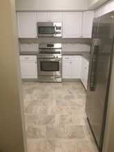 57003 Delaire Landing Rd in Philadelphia, PA - Building Photo - Building Photo