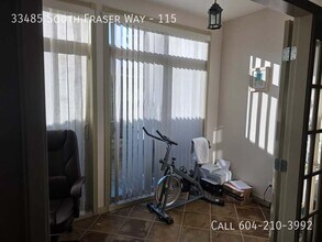 33485 South Fraser Way in Abbotsford, BC - Building Photo - Building Photo