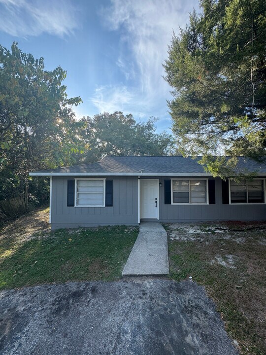 10469 Eastside Ave in Brooksville, FL - Building Photo