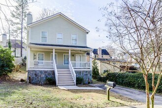 105 Vanira Ave SE in Atlanta, GA - Building Photo - Building Photo