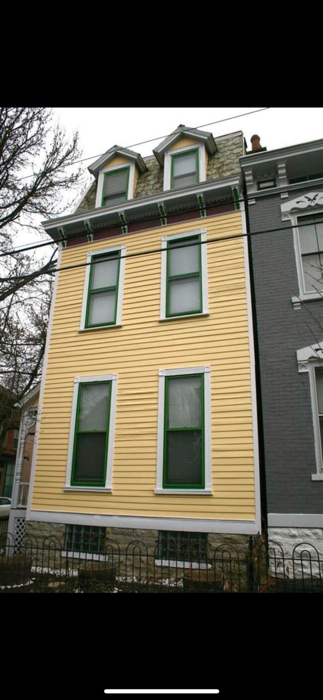 802 Willard St, Unit 2 upstairs in Covington, KY - Building Photo - Building Photo