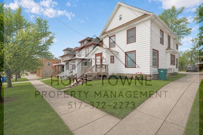 property at 810 W Genesee St
