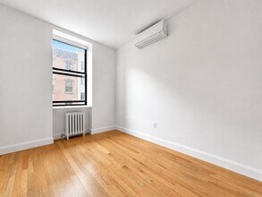 29 W 12th St, Unit 3A in New York, NY - Foto de edificio - Building Photo