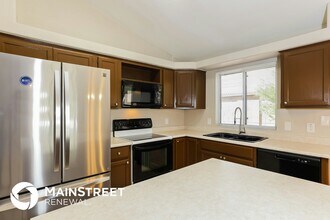 118 W Villa Theresa Dr in Phoenix, AZ - Building Photo - Building Photo