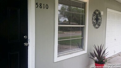 5810 Timberrock Dr in San Antonio, TX - Building Photo - Building Photo
