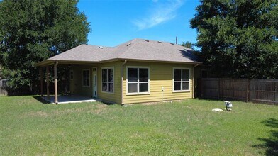 131 Mokulua Ln in Bastrop, TX - Building Photo - Building Photo