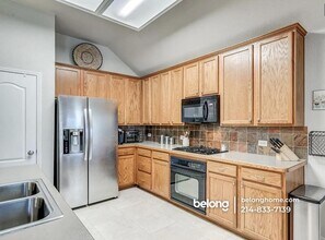 2817 Hollow Ridge Dr in Denton, TX - Building Photo - Building Photo