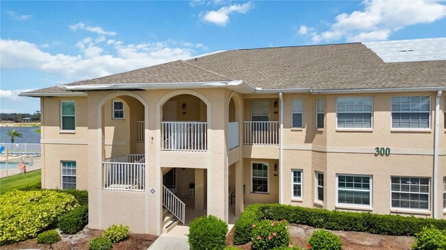 property at 5800 Sabal Trace Dr