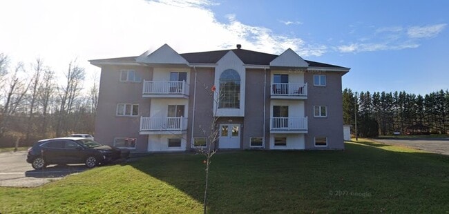 property at 630 Rue Principale