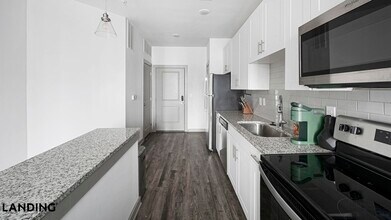 2165 Nolensville Pk in Nashville, TN - Foto de edificio - Building Photo