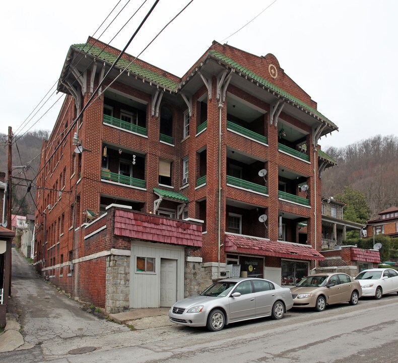 511 Dickinson St in Williamson, WV - Building Photo