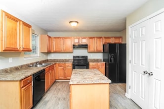 265 Laura Cir in College Park, GA - Building Photo - Building Photo
